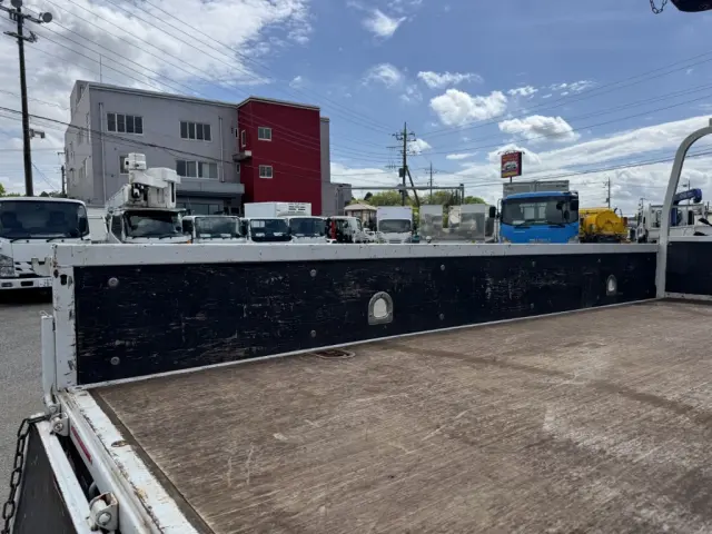 いすゞ エルフ TPG-NKR85AR(2WD)の写真10