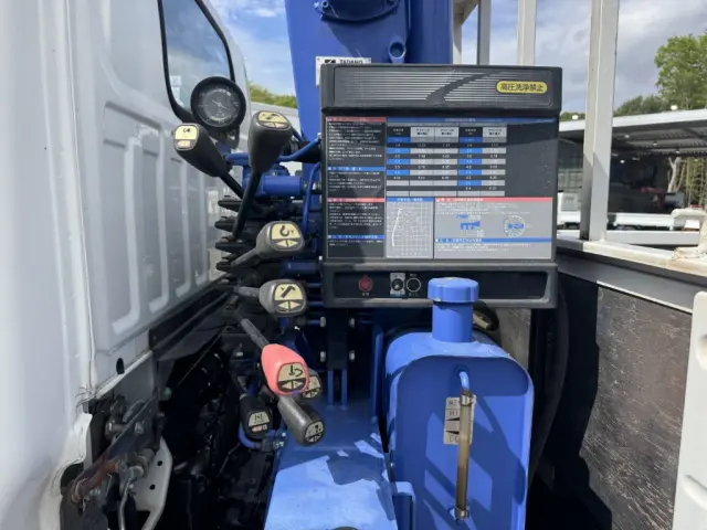 いすゞ エルフ TPG-NKR85AR(2WD)の写真21