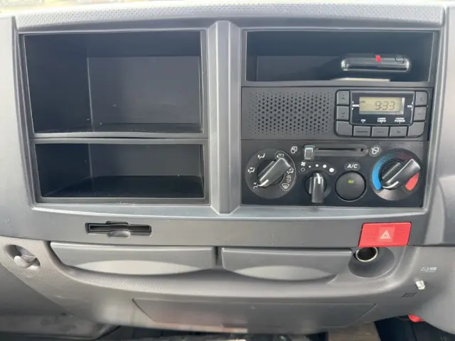 いすゞ エルフ TPG-NKR85AR(2WD)の写真35