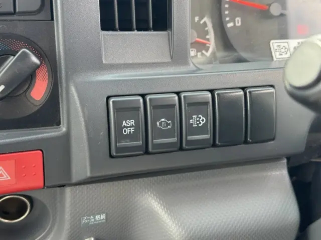 いすゞ エルフ TPG-NKR85AR(2WD)の写真37