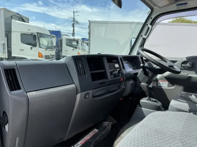 いすゞ エルフ TPG-NKR85AR(2WD)の写真39