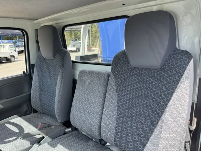 いすゞ エルフ TPG-NKR85AR(2WD)の写真40