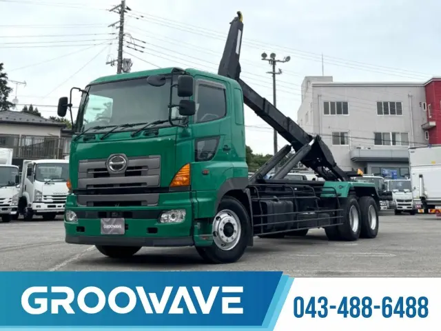 日野 プロフィア PK-FS1EWWA(6x4)の写真1