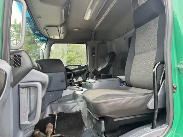 日野 プロフィア PK-FS1EWWA(6x4)の写真38