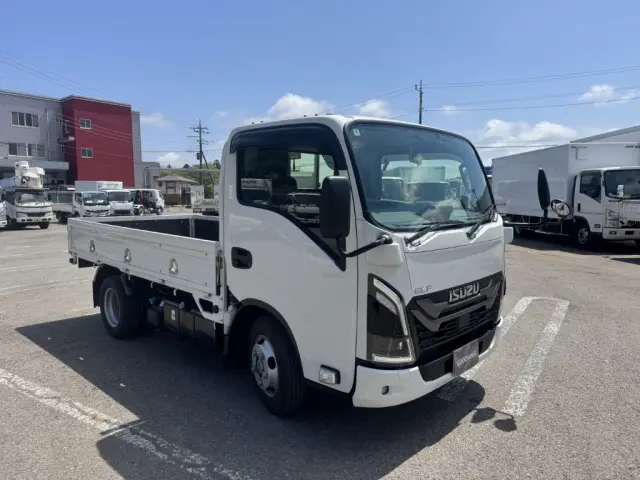 いすゞ エルフ 2TG-NJR88AF(2WD)の写真2