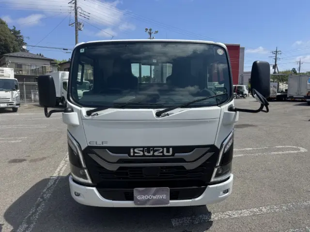 いすゞ エルフ 2TG-NJR88AF(2WD)の写真5