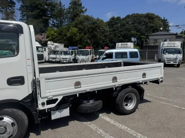 いすゞ エルフ 2TG-NJR88AF(2WD)の写真7