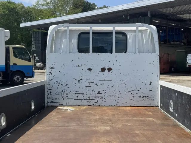 いすゞ エルフ 2TG-NJR88AF(2WD)の写真13
