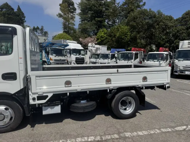 いすゞ エルフ 2TG-NJR88AF(2WD)の写真7