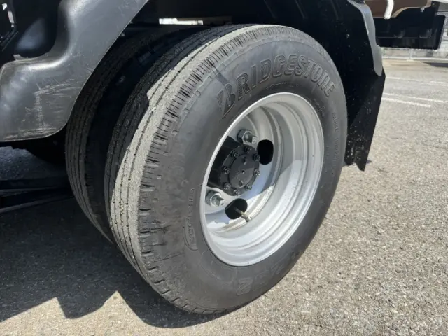 いすゞ エルフ 2TG-NJR88AF(2WD)の写真41