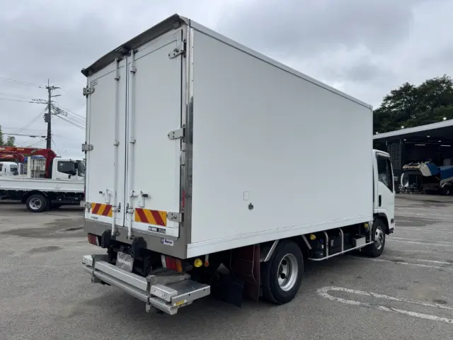 いすゞ エルフ 2RG-NPR88YN(2WD)の写真4