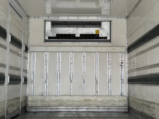 いすゞ エルフ 2RG-NPR88YN(2WD)の写真19