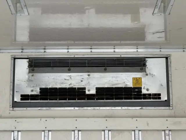 いすゞ エルフ 2RG-NPR88YN(2WD)の写真20