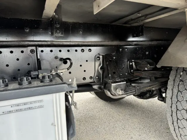 いすゞ エルフ 2RG-NPR88YN(2WD)の写真26