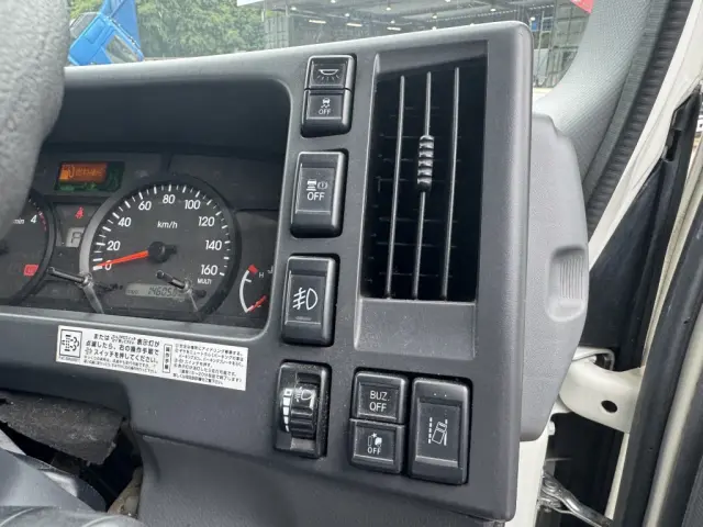 いすゞ エルフ 2RG-NPR88YN(2WD)の写真35
