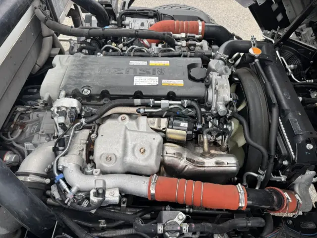 いすゞ エルフ 2RG-NPR88YN(2WD)の写真43