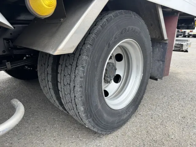 いすゞ エルフ 2RG-NPR88YN(2WD)の写真49