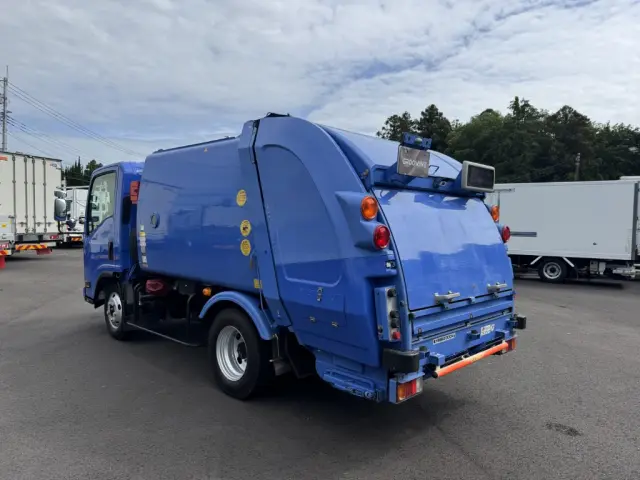 いすゞ エルフ TPG-NMR85AN(2WD)の写真5