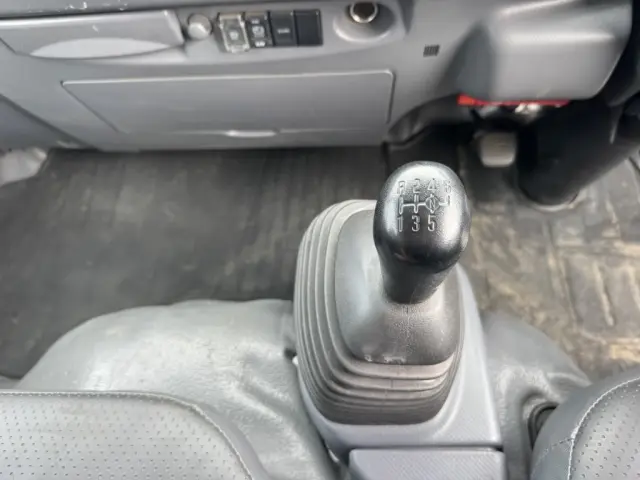 いすゞ エルフ TPG-NMR85AN(2WD)の写真31