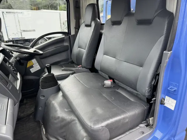 いすゞ エルフ TPG-NMR85AN(2WD)の写真38