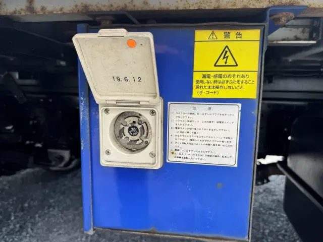 いすゞ エルフ TKG-NPR85YN(2WD)の写真23
