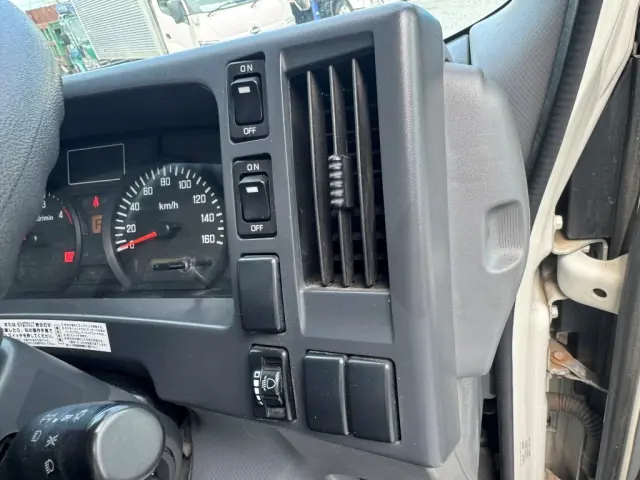 いすゞ エルフ TKG-NPR85YN(2WD)の写真37