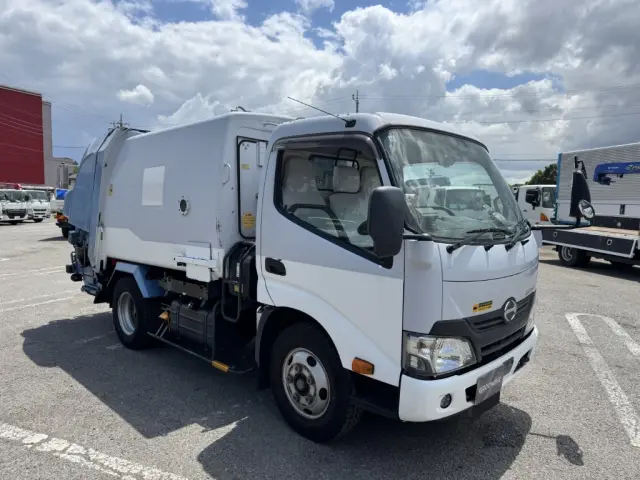 日野 デュトロ TPG-XZU600X(2WD)の写真2