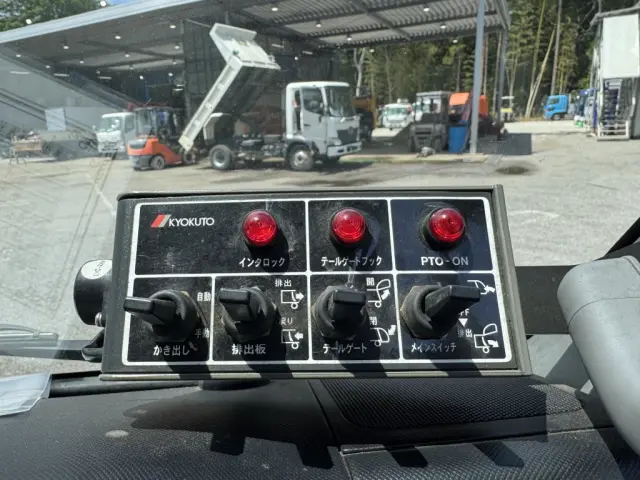 日野 デュトロ TPG-XZU600X(2WD)の写真39
