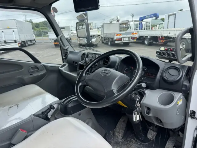 日野 デュトロ TPG-XZU600X(2WD)の写真35