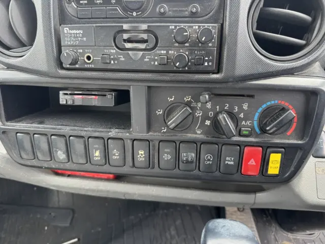 日野 デュトロ TPG-XZU600X(2WD)の写真38