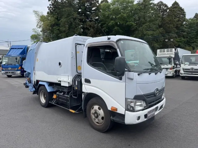 日野 デュトロ TPG-XZU600X(2WD)の写真2