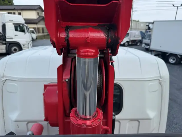 グルーウェーブでは、自社にて仕入れをした商品を直接お客様に仕入れる体制により、他社様よりお求め安くトラックを提供させていただいております。|三菱 キャンター 2PG-FEAV0(2WD)の写真17