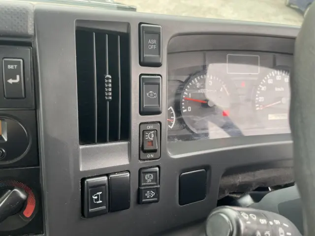 いすゞ エルフ TKG-NPR85YN(2WD)の写真37