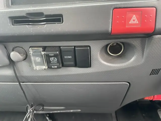 いすゞ エルフ TKG-NPR85YN(2WD)の写真39