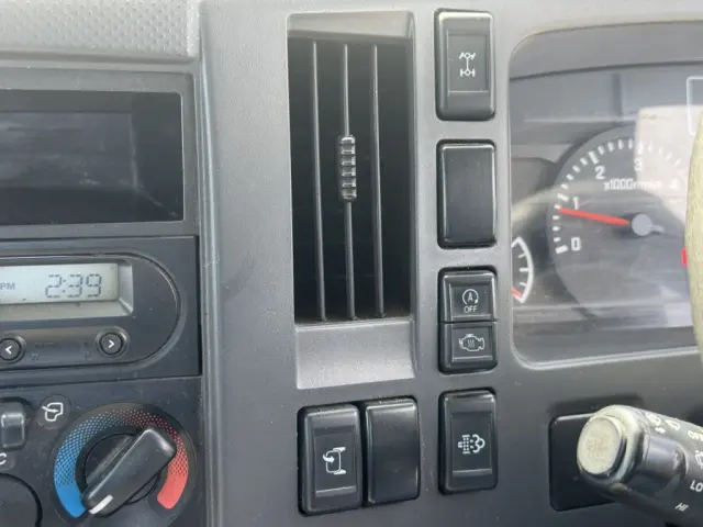 いすゞ エルフ TRG-NLS85AR(4WD)の写真26