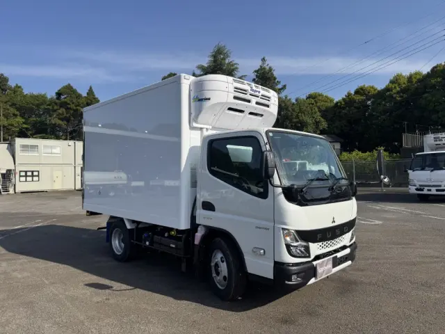 三菱 キャンター 2RG-FBAV0(2WD)の写真3