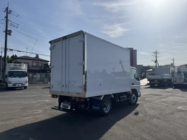 三菱 キャンター 2RG-FBAV0(2WD)の写真4