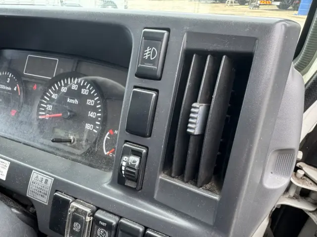 いすゞ エルフ TRG-NJR85A(2WD)の写真28