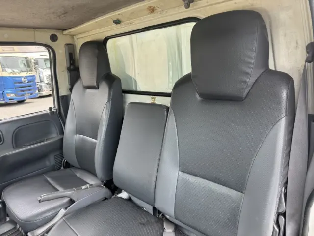 いすゞ エルフ TRG-NJR85A(2WD)の写真32