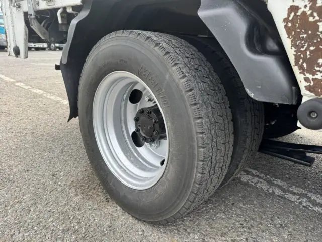 いすゞ エルフ TRG-NJR85A(2WD)の写真38