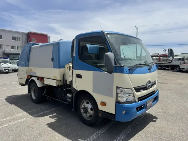 日野 デュトロ TKG-XZU700M(2WD)の写真2