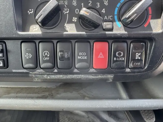 日野 デュトロ TKG-XZU700M(2WD)の写真36