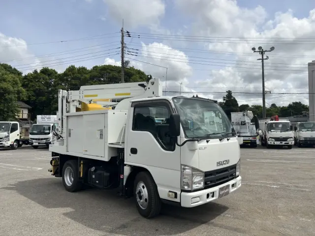 いすゞ エルフ TKG-NKR85AN(2WD)の写真3