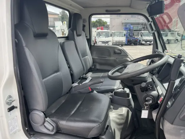 いすゞ エルフ TKG-NKR85AN(2WD)の写真31