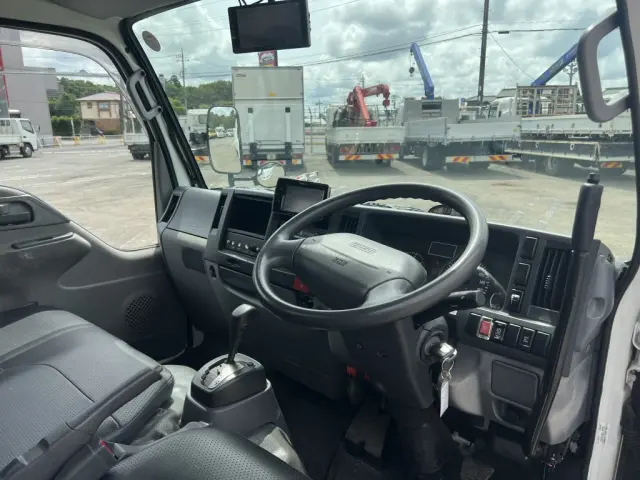 いすゞ エルフ TKG-NKR85AN(2WD)の写真33