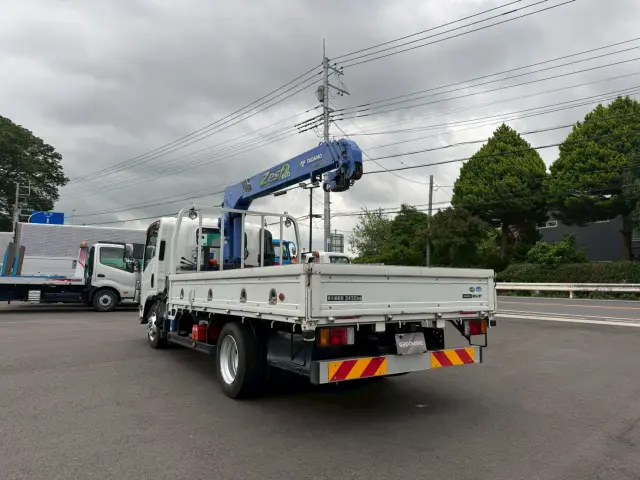 いすゞ エルフ TPG-NPR85AR(2WD)の写真5