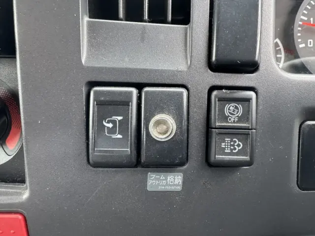 いすゞ エルフ TPG-NPR85AR(2WD)の写真36