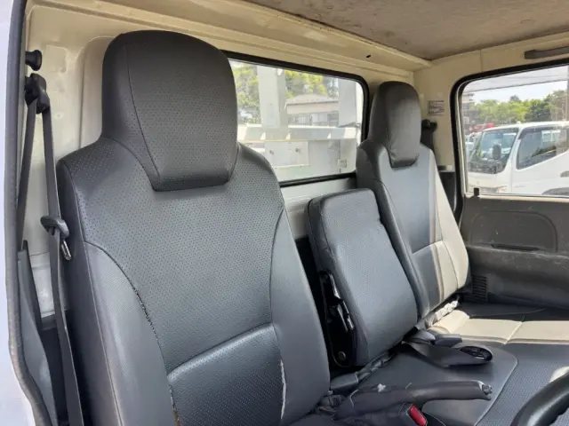 いすゞ エルフ SKG-NKR85YN(2WD)の写真27