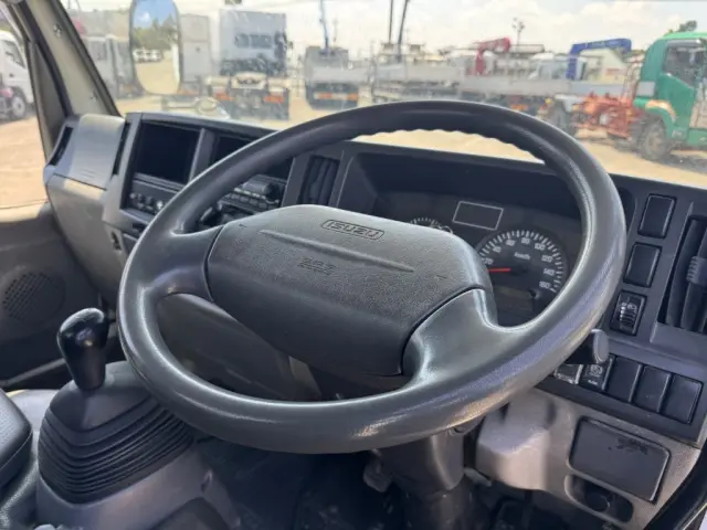 いすゞ エルフ SKG-NKR85YN(2WD)の写真29