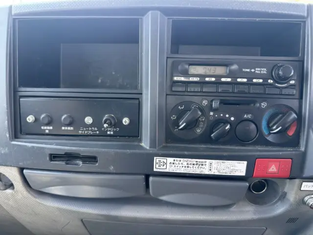 いすゞ エルフ SKG-NKR85YN(2WD)の写真31
